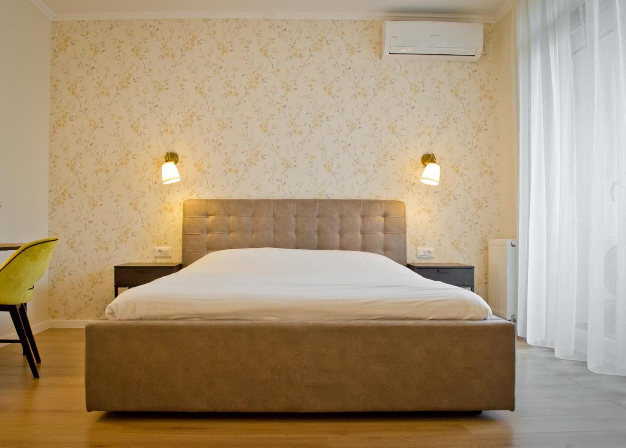 Ferienwohnung Amber Studio Oradea Exterior foto